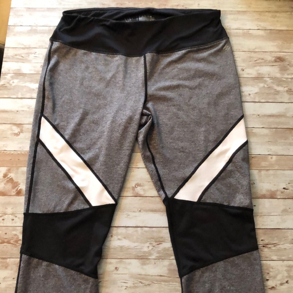 Nicole Miller capris